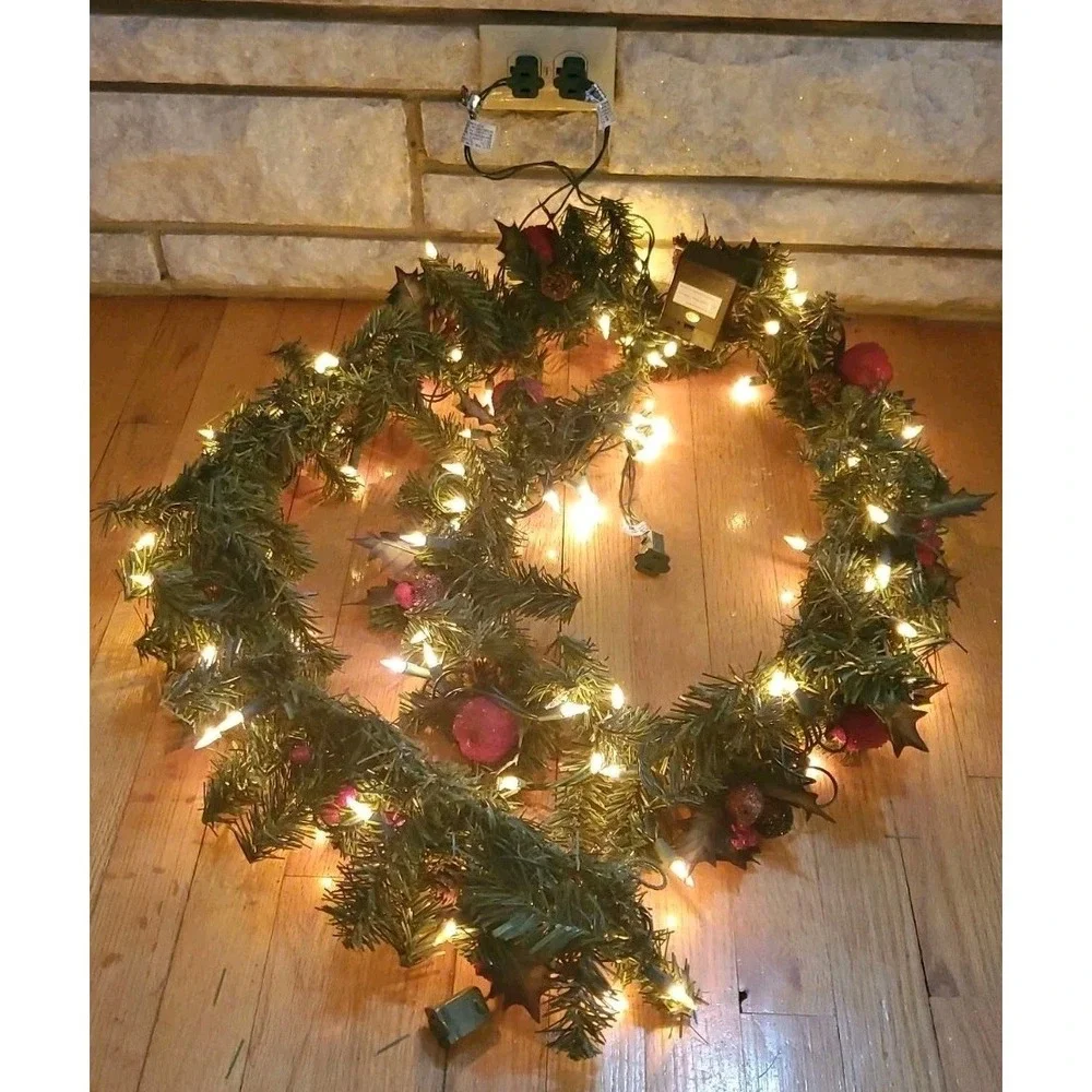 Vtg Garland Christmas Decor 7 Ft Long Warm Lights 6 Inches Wide Pinecones Fruit